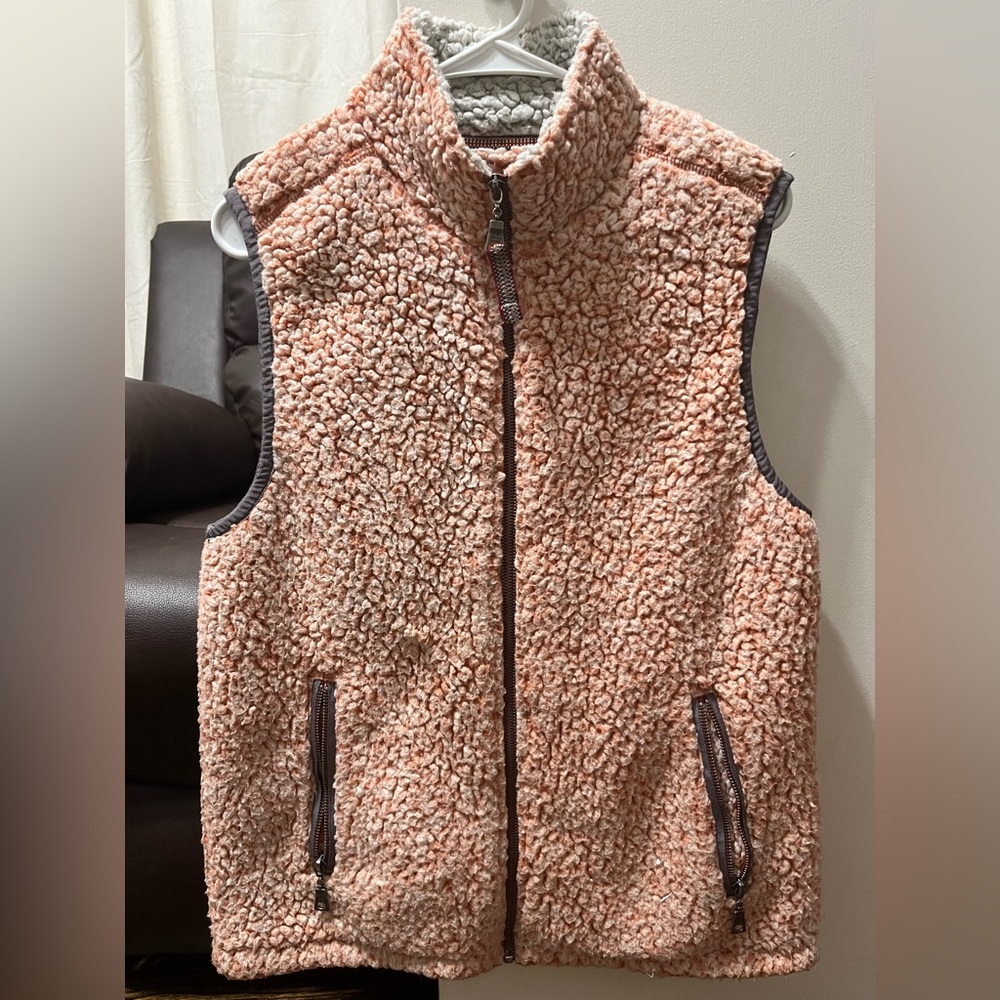 True Grit Frosty Tipped Double Up Vest in Peach Small Sherpa